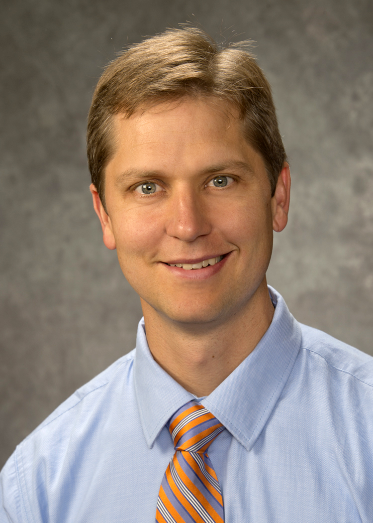 Headshot of Roger Kunes